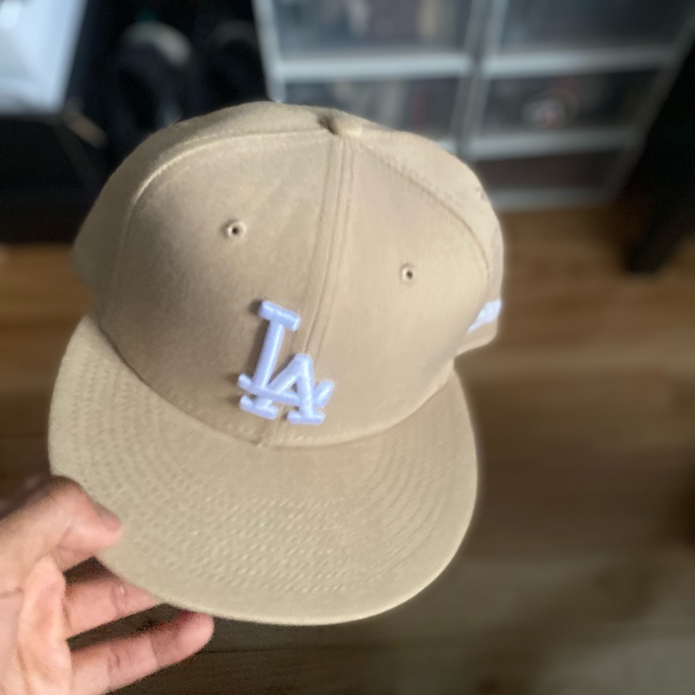 L.A hat